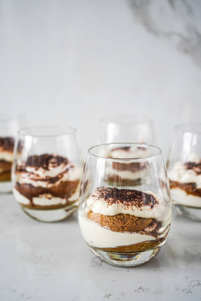 Domowe fit tiramisu bez glutenu. Dietetyk Karina Słota